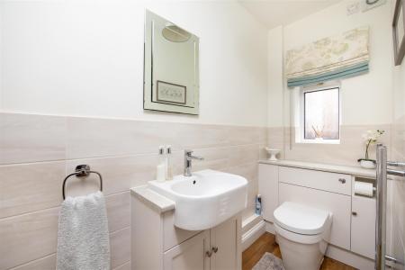 42 Rowden Road_Chippenham_SN15 2AU (11).jpg