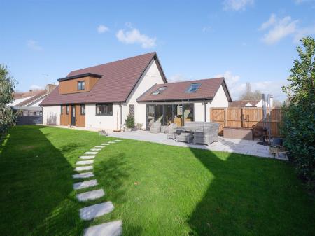 110 Malmesbury Road-10.jpg