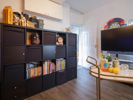 46 Yewstock Crescent West-22.jpg