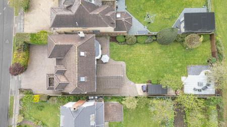 46 Yewstock Crescent West-5.jpg