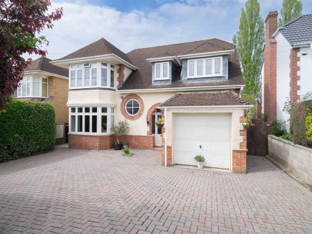 46 Yewstock Crescent West-8.jpg
