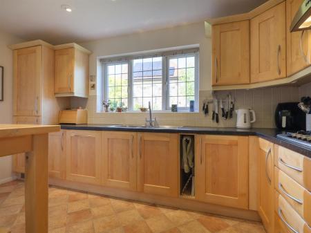 7 Erleigh Drive-18.jpg