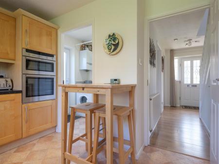 7 Erleigh Drive-17.jpg