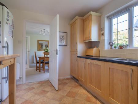 7 Erleigh Drive-19.jpg