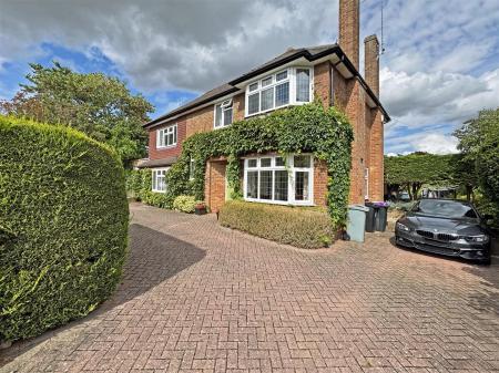 Roman Bank, Stamford