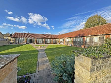 Main Street, Lolham, Maxey