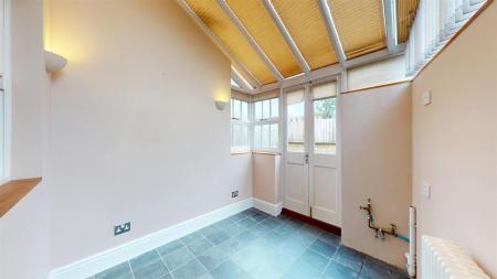 Conservatory/Dining Room