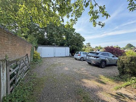 Double Garage & Parking