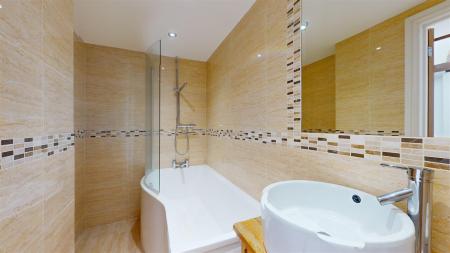 En Suite Bathroom