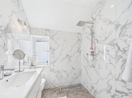 En Suite Shower Room