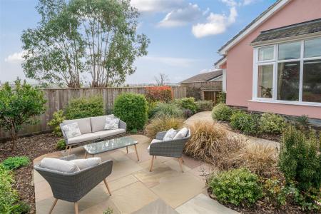 High Copse Garden Seatingn.jpg