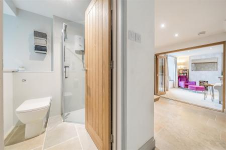 Grove Villa Shower Hall.jpg