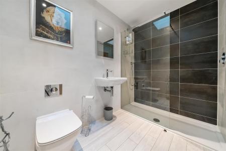 Ivy Glen Shower Room.jpg