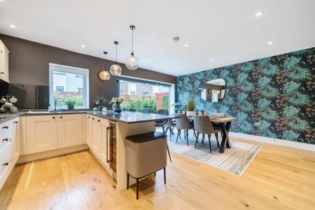 Ivy Glen KitchenDining.jpg