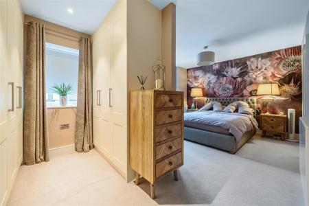 Ivy Glen Master Dressing Area.jpg