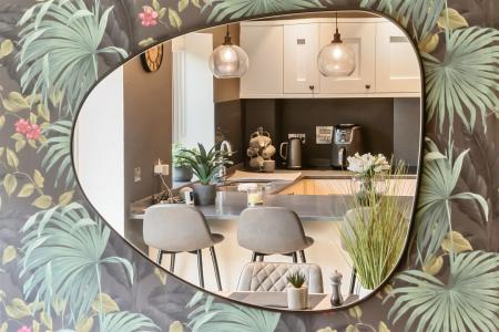 Ivy Glen Kitchen Reflection.jpg