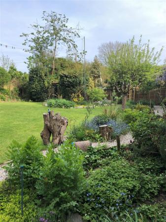 Julian Garden v1.jpg