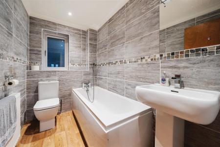 New Meadow Bathroom.jpg