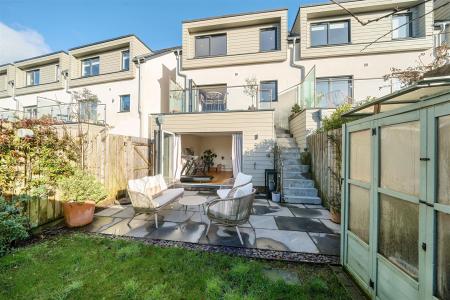 Cambric Chase Rear.jpg