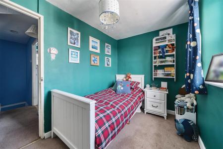 Farthings Bed 2n.jpg