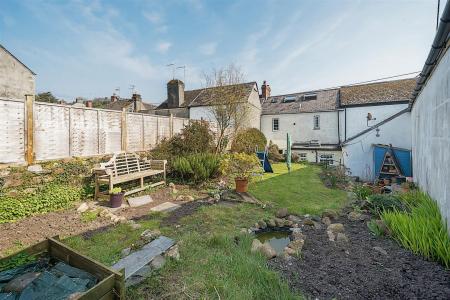 Farthings Garden..jpg