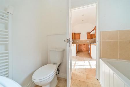 Angel Cottage Bathroom..jpg