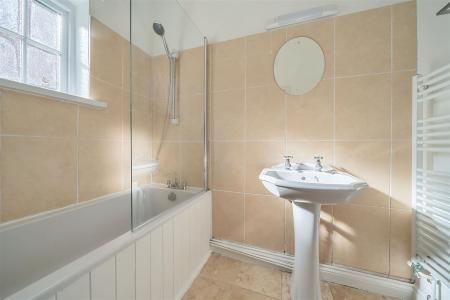 Angel Cottage Bathroom.jpg