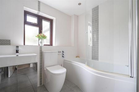 Oaktree Bathroom 25.jpg