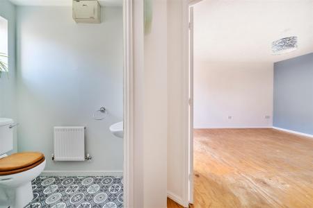 Berkeley Way Downstairs.jpg