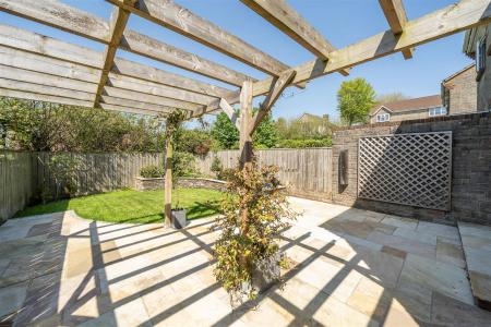 Fernbank Garden Seating.jpg