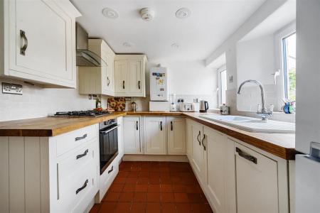 Grape25 Kitchen..jpg