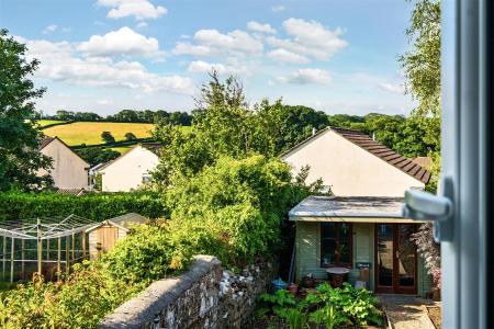 Grape25 Garden View..jpg