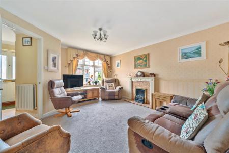 Bedford Grove Sitting Roombl.jpg