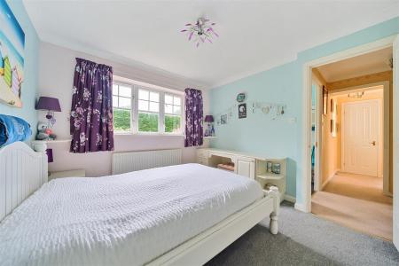 Bedford Grove Bed 1..jpg