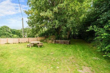 Earlscombe Garden.jpg