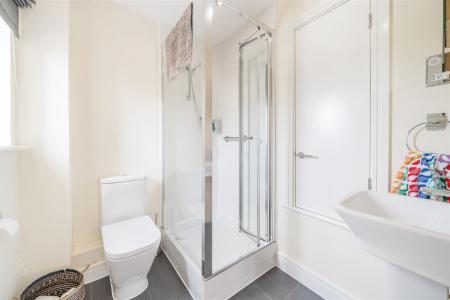 Longstem Ensuite.jpg