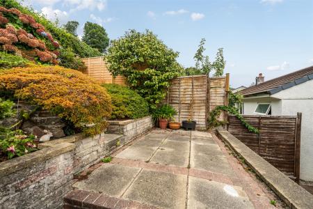 Crescent Gdns Terrace Patio.jpg