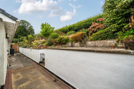 Crescent Gdns Rear aw.jpg