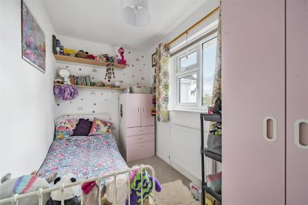 Yeolland Park Bed 3.jpg