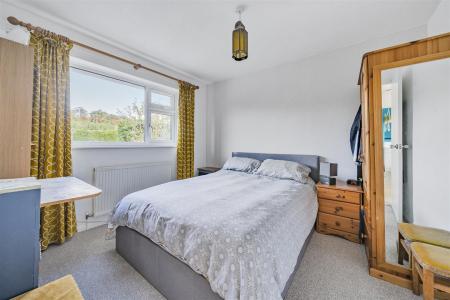 Yeolland Park Bed 1.jpg