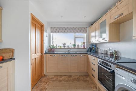 Henlake Kitchen..jpg