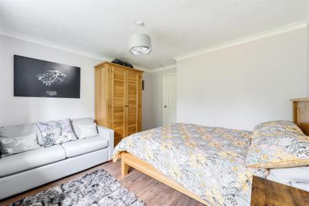 Cole Lane Bed 2..jpg