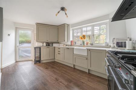 Western Cottage Kitchen..jpg