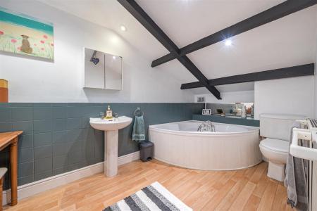 Western Cottage Ensuite.jpg