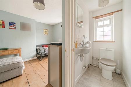 Western Cottage First Floor 2 bl.jpg