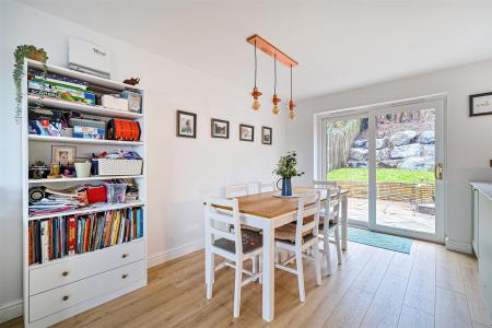 New Meadow Diningbl.jpg