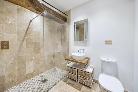 East Barn Ensuite Shower Room.jpg