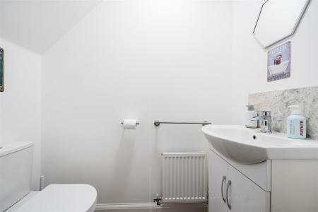 Edgemill Cloakroom.jpg