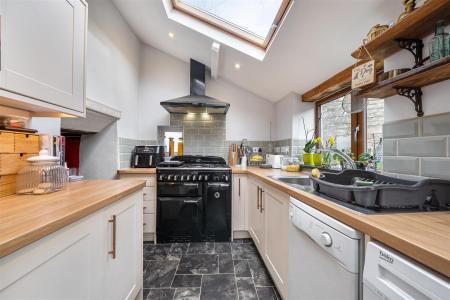 Ivy Cottages Kitchen 2.jpg