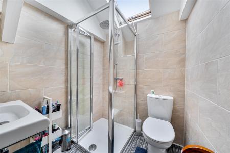 Ivy Cottages Shower Room.jpg